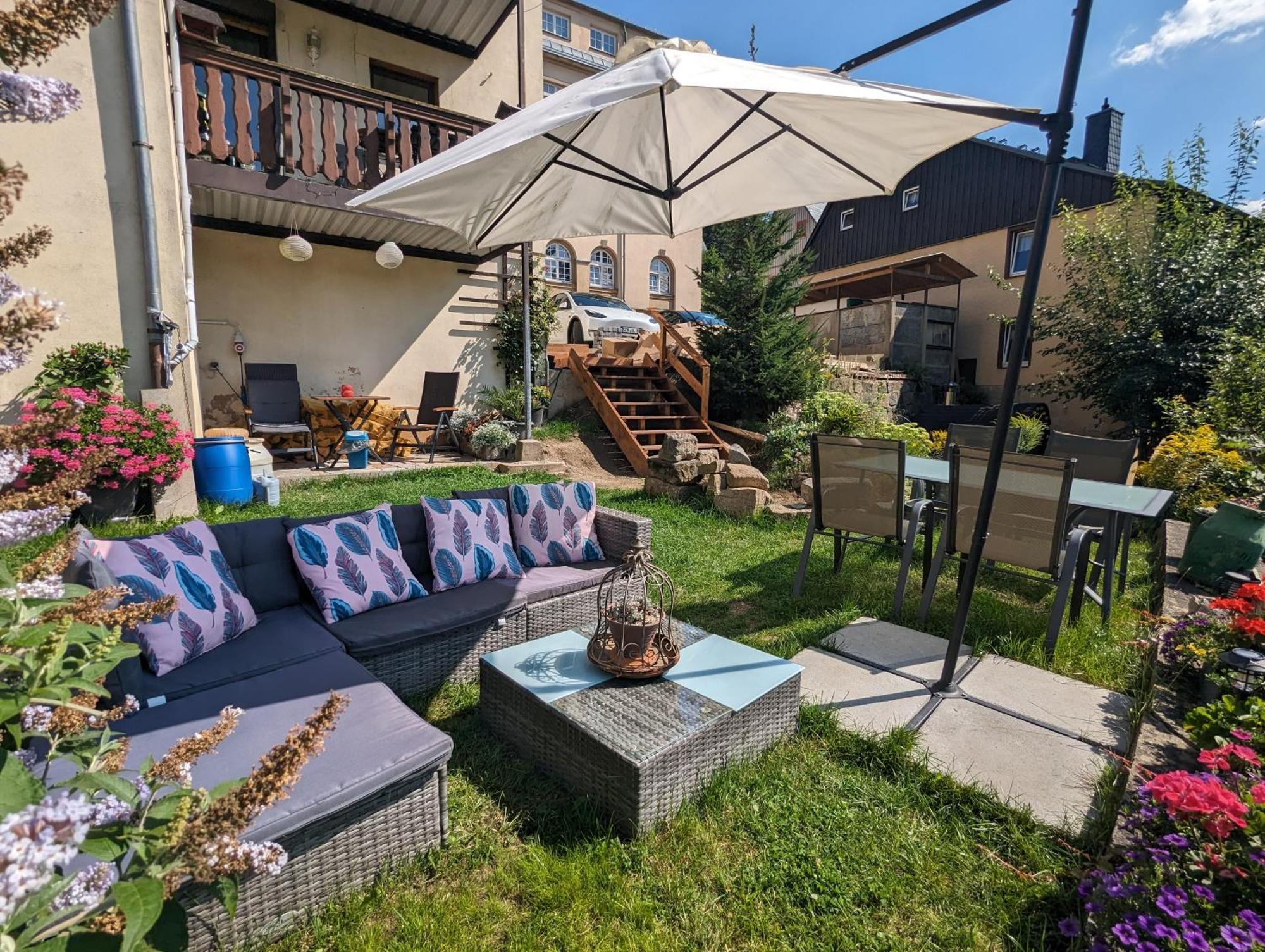 Famzi - Urlaubsmagie - Familienwohnung Mit Gemeinschaftsgarten, -Sauna & -Pool Sebnitz Buitenkant foto