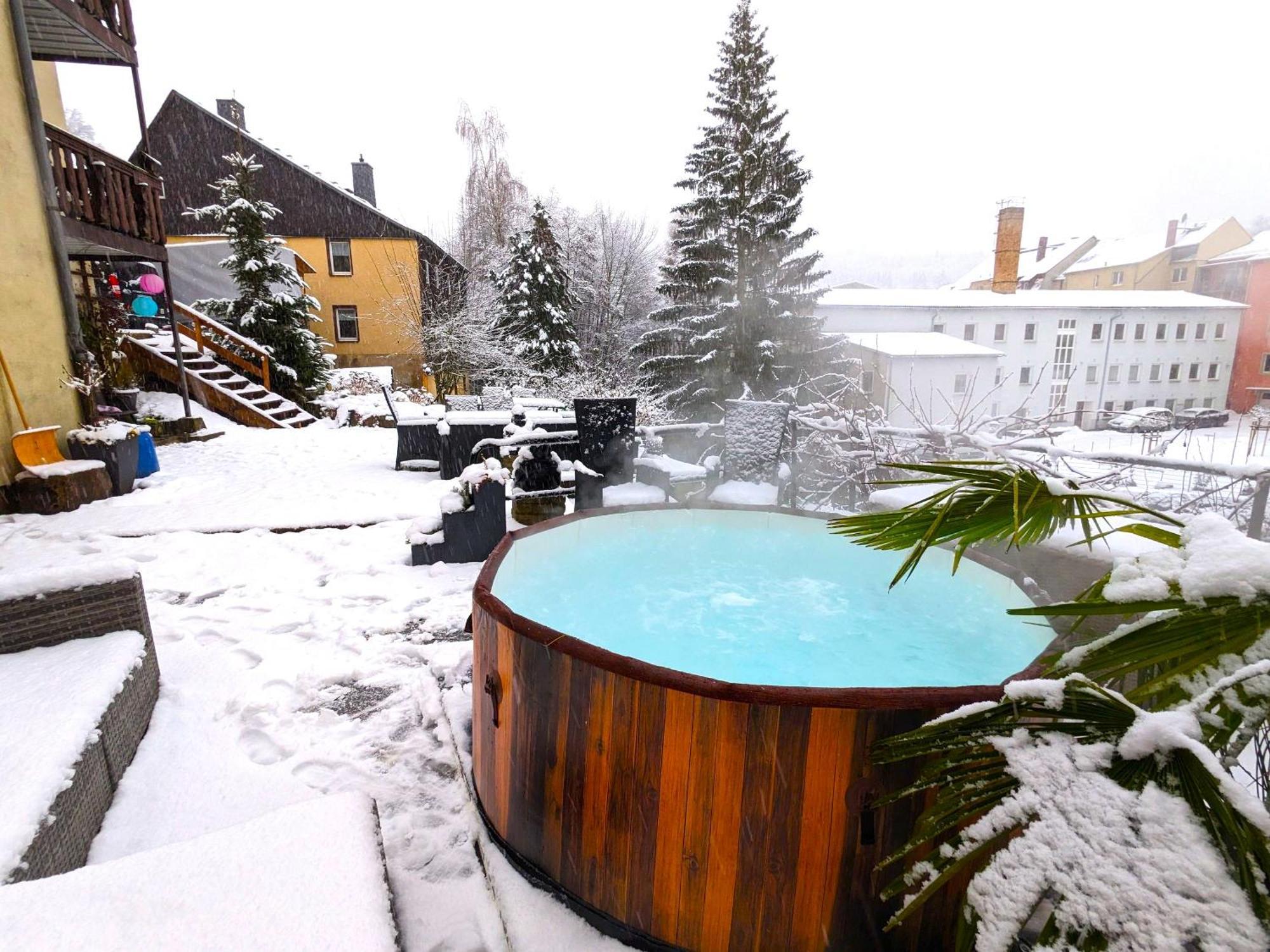 Famzi - Urlaubsmagie - Familienwohnung Mit Gemeinschaftsgarten, -Sauna & -Pool Sebnitz Buitenkant foto