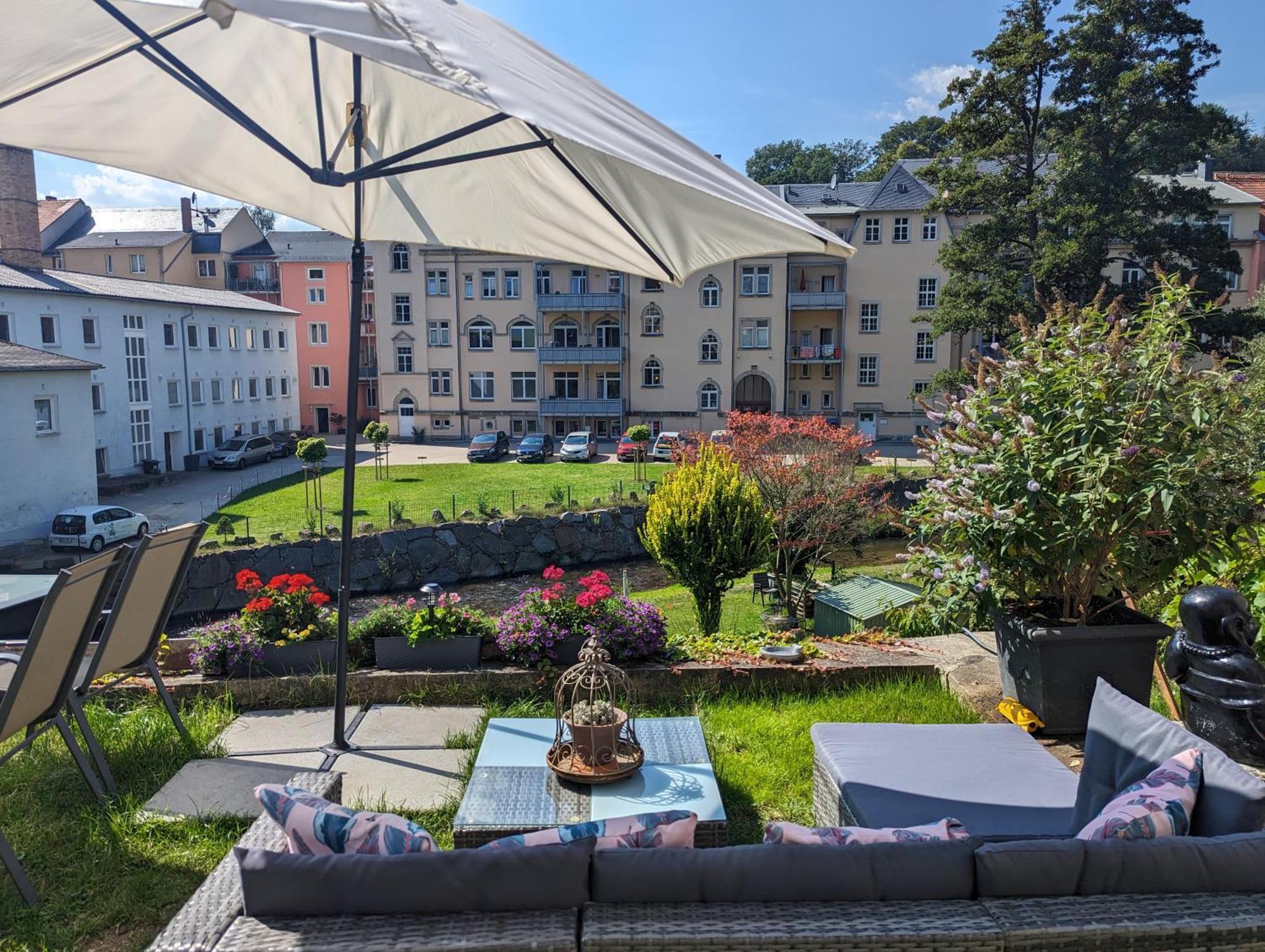 Famzi - Urlaubsmagie - Familienwohnung Mit Gemeinschaftsgarten, -Sauna & -Pool Sebnitz Buitenkant foto