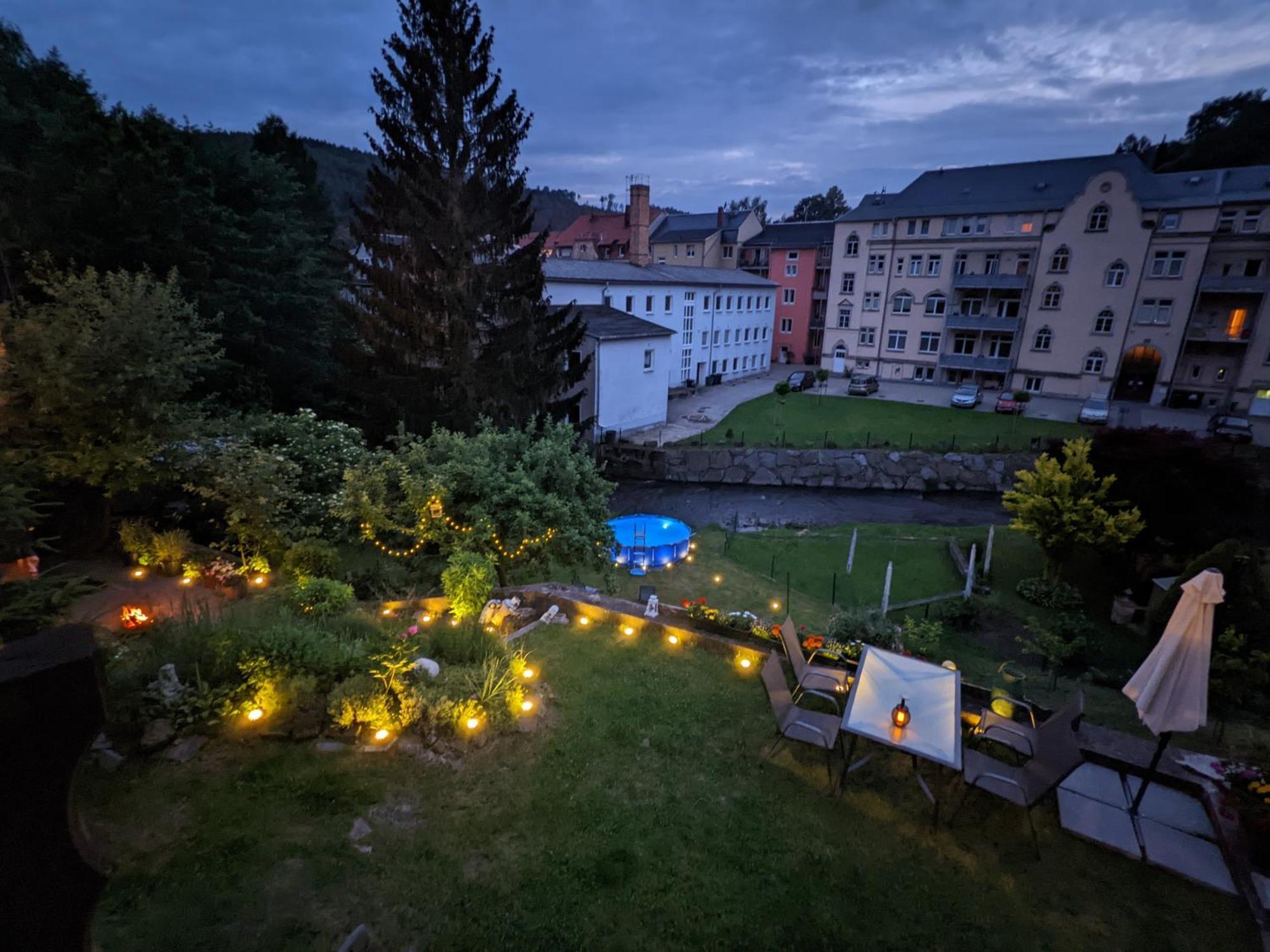 Famzi - Urlaubsmagie - Familienwohnung Mit Gemeinschaftsgarten, -Sauna & -Pool Sebnitz Buitenkant foto