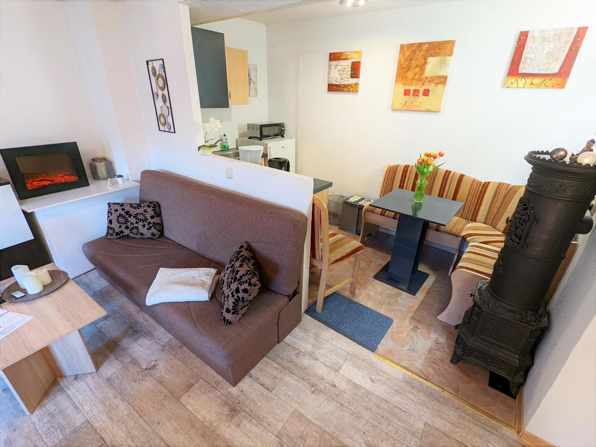 Famzi - Urlaubsmagie - Familienwohnung Mit Gemeinschaftsgarten, -Sauna & -Pool Sebnitz Buitenkant foto