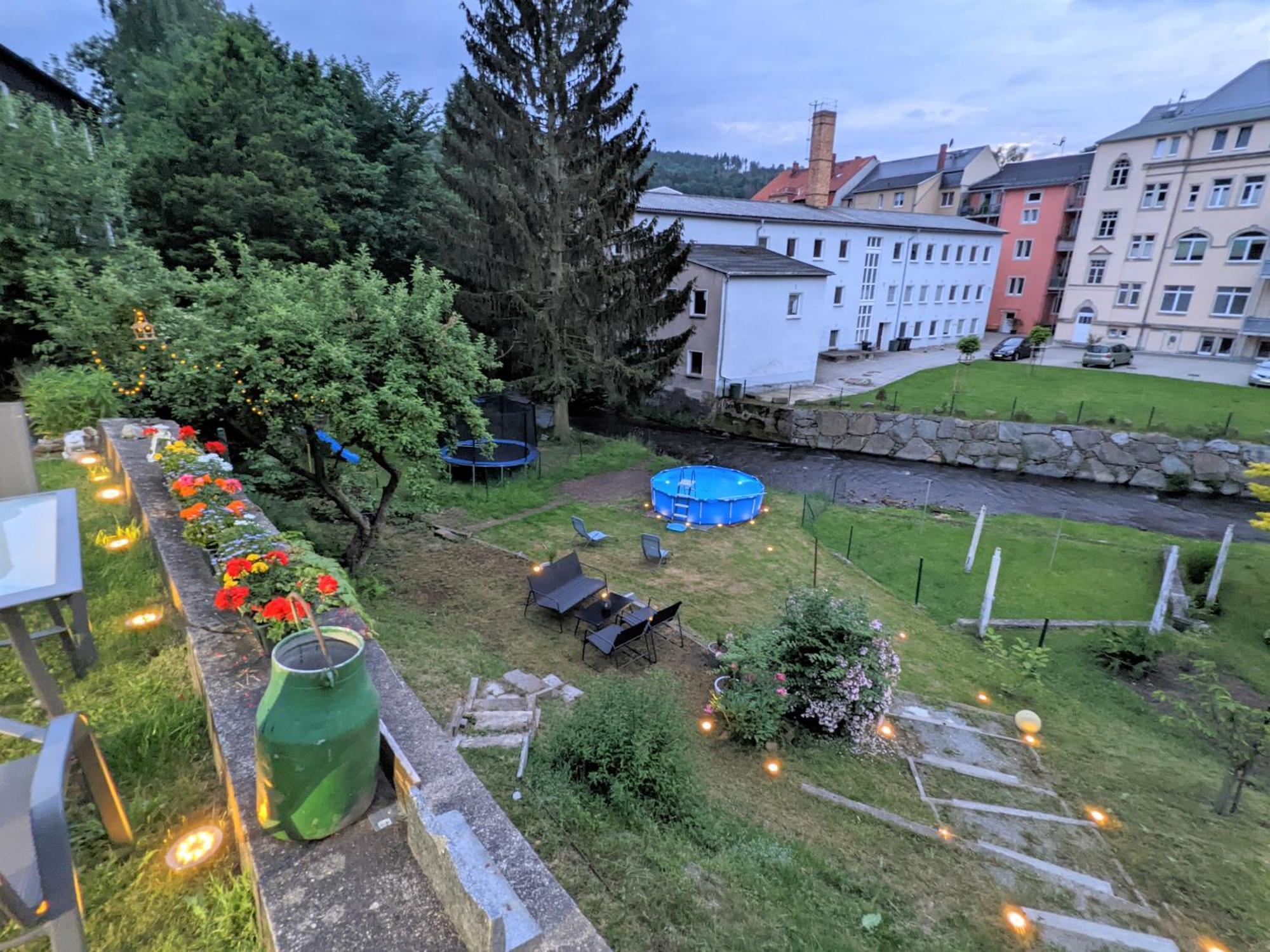Famzi - Urlaubsmagie - Familienwohnung Mit Gemeinschaftsgarten, -Sauna & -Pool Sebnitz Buitenkant foto