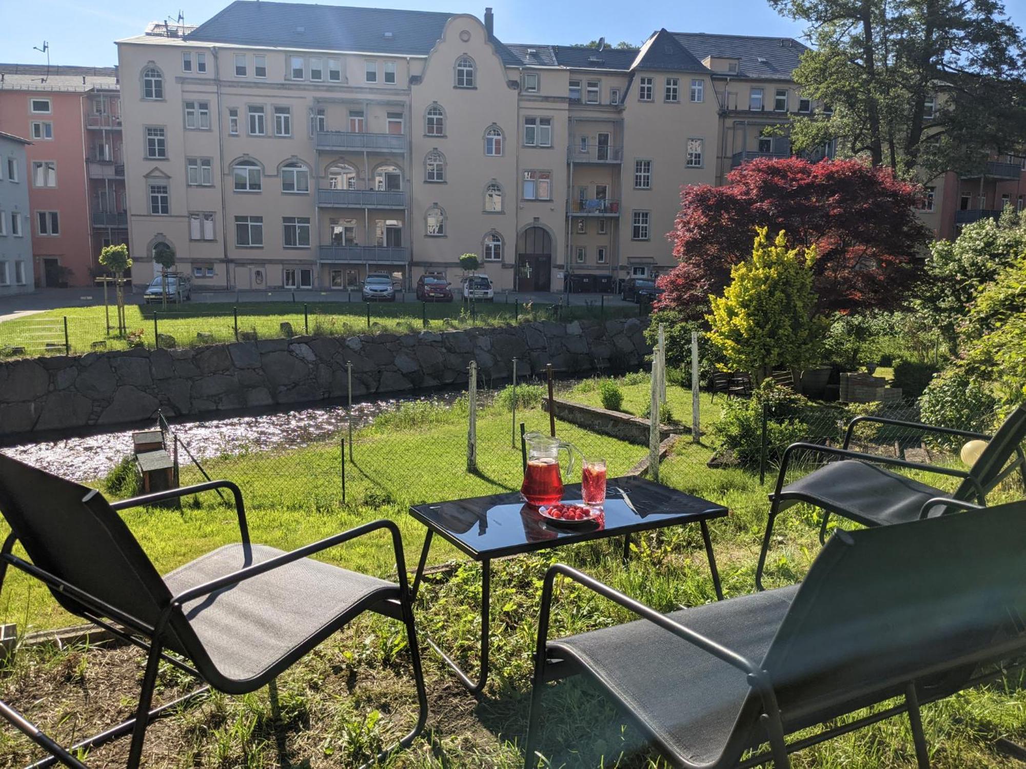 Famzi - Urlaubsmagie - Familienwohnung Mit Gemeinschaftsgarten, -Sauna & -Pool Sebnitz Buitenkant foto
