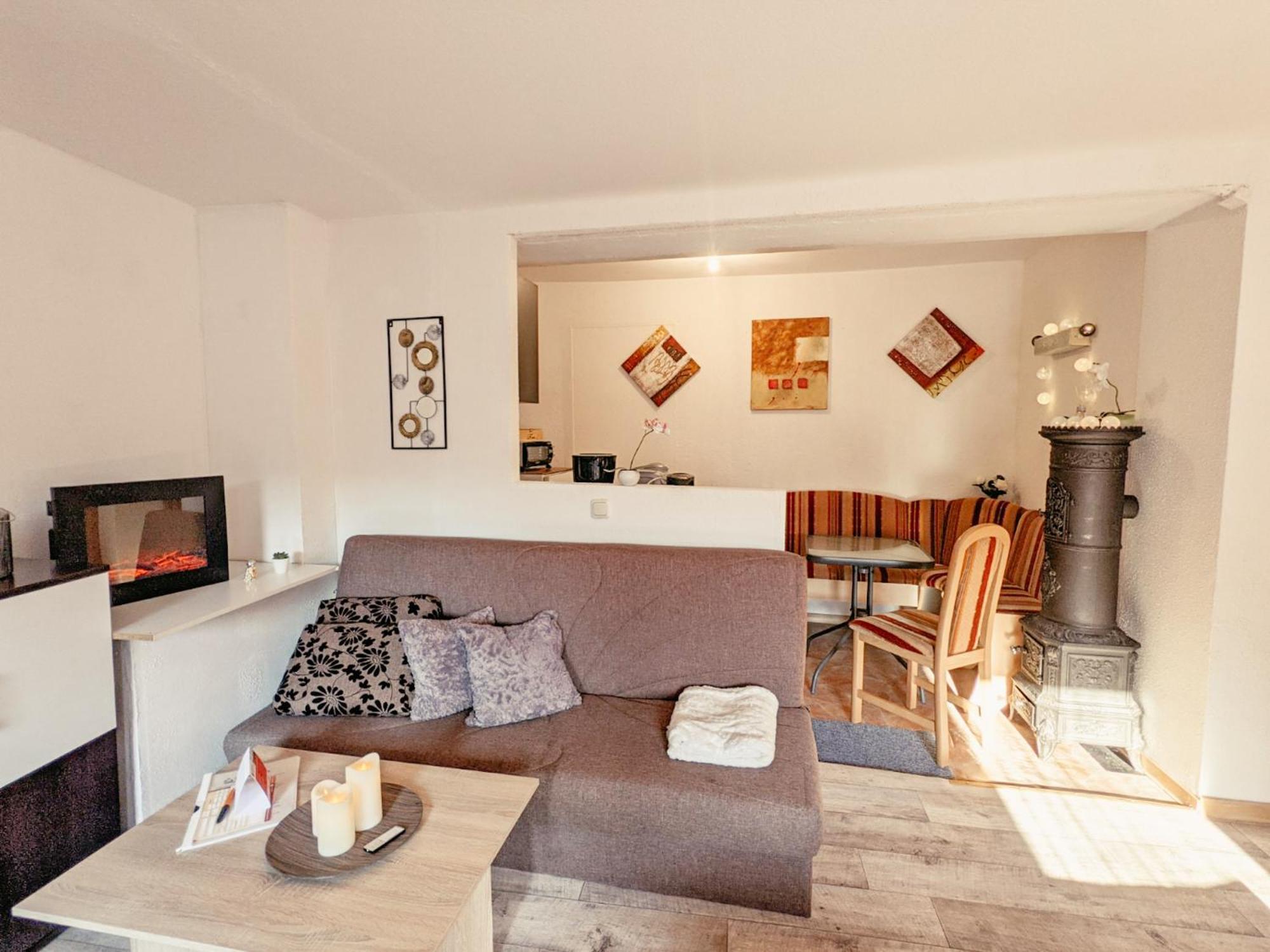 Famzi - Urlaubsmagie - Familienwohnung Mit Gemeinschaftsgarten, -Sauna & -Pool Sebnitz Buitenkant foto