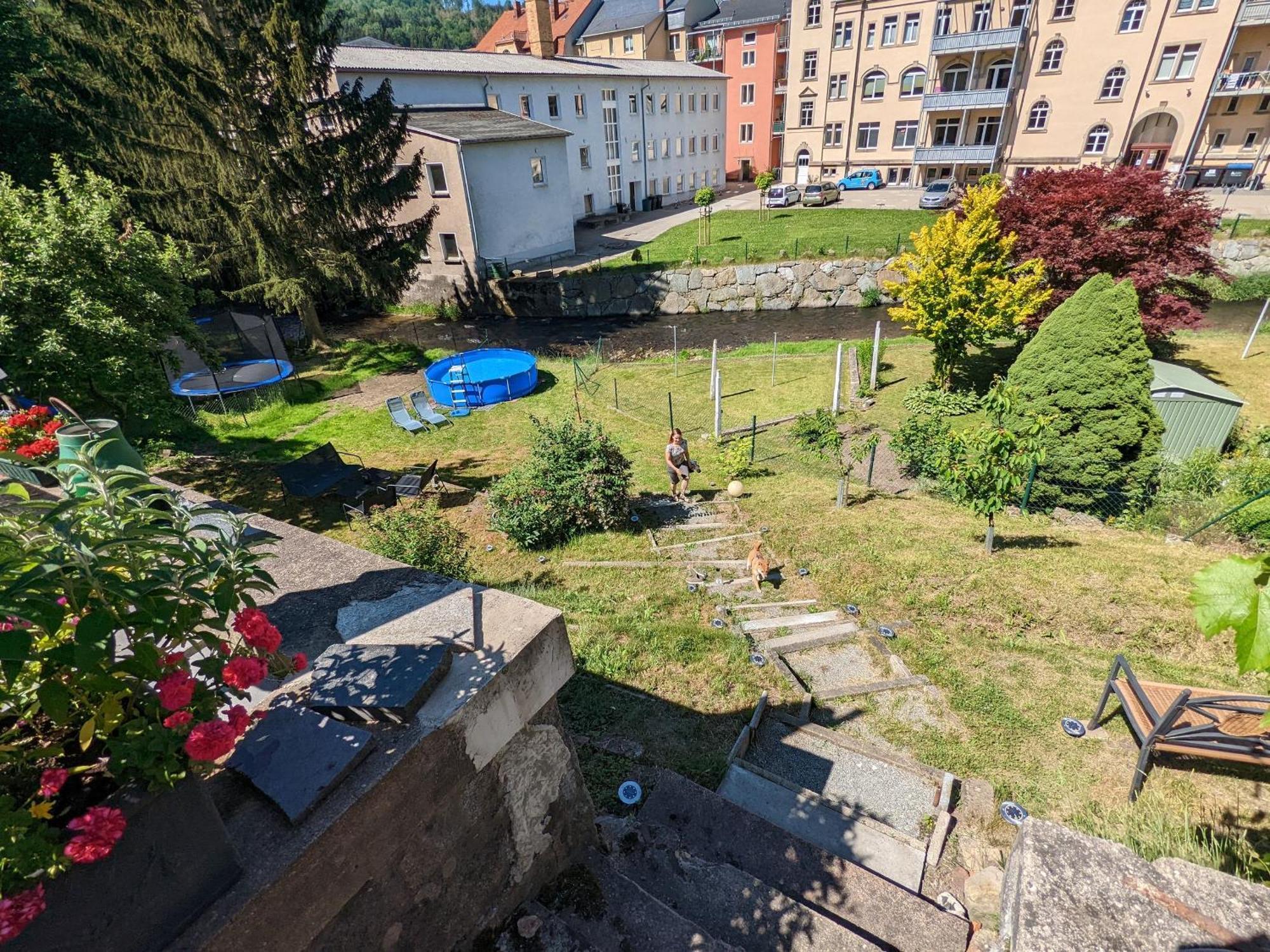 Famzi - Urlaubsmagie - Familienwohnung Mit Gemeinschaftsgarten, -Sauna & -Pool Sebnitz Buitenkant foto