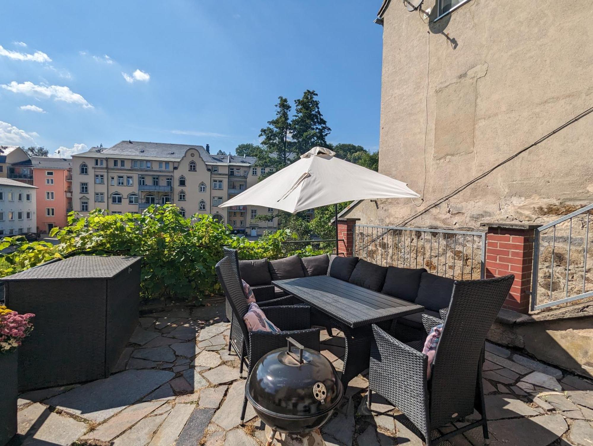 Famzi - Urlaubsmagie - Familienwohnung Mit Gemeinschaftsgarten, -Sauna & -Pool Sebnitz Buitenkant foto