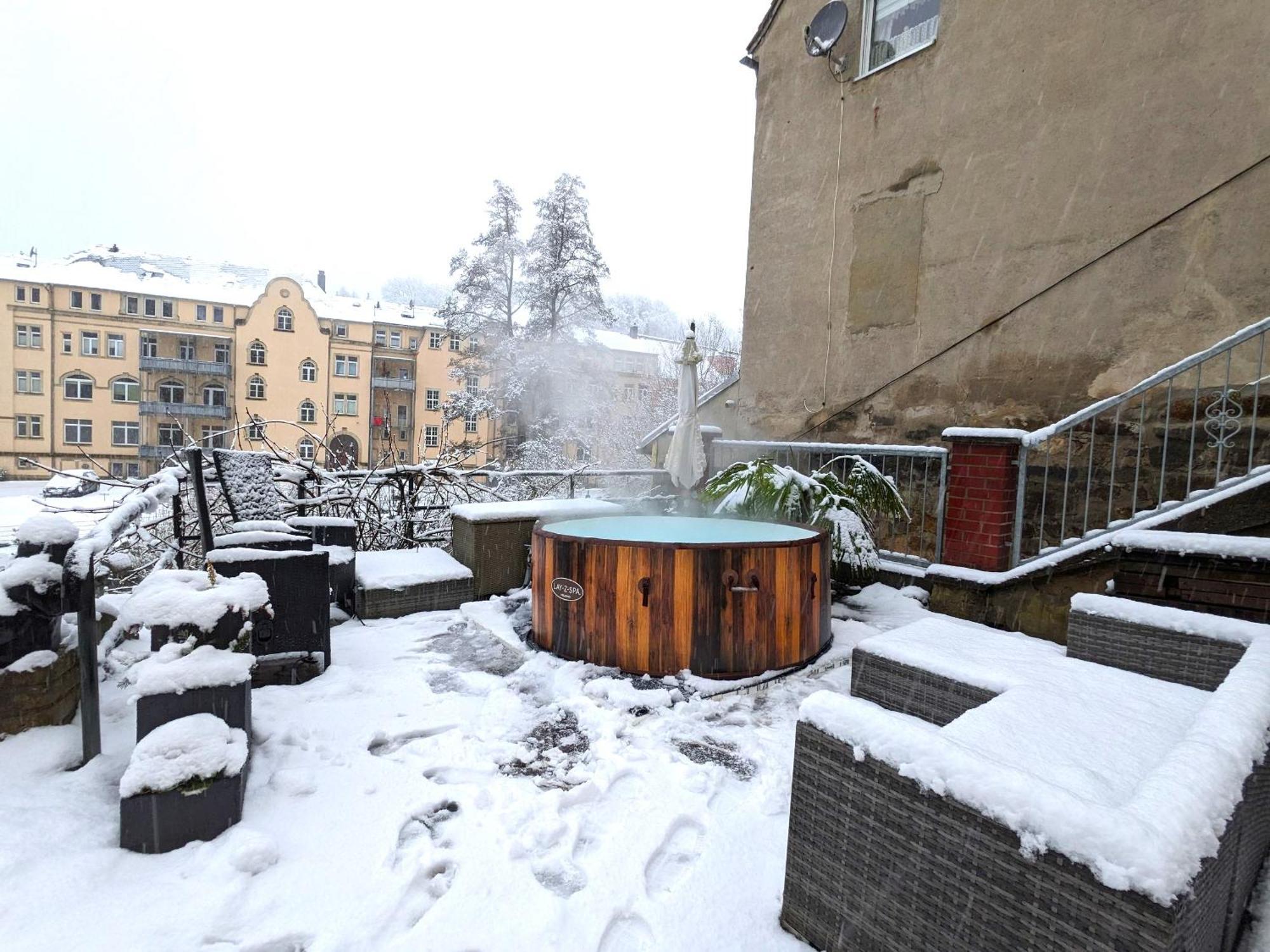 Famzi - Urlaubsmagie - Familienwohnung Mit Gemeinschaftsgarten, -Sauna & -Pool Sebnitz Buitenkant foto
